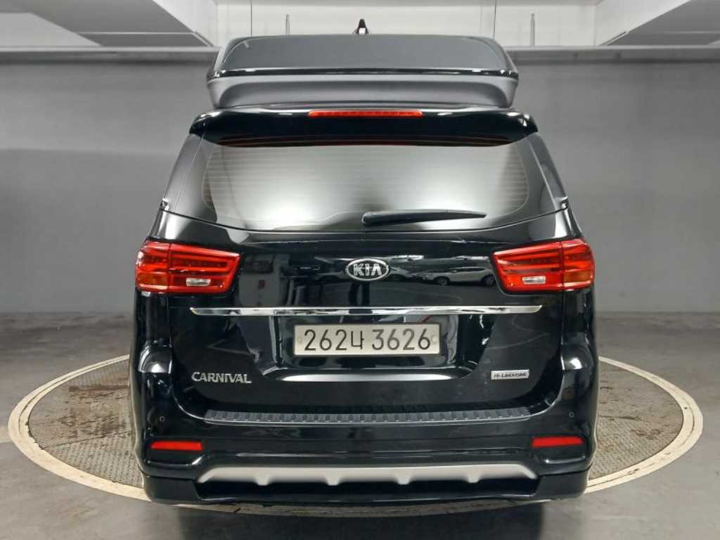 KIA Carnival - Vista 5