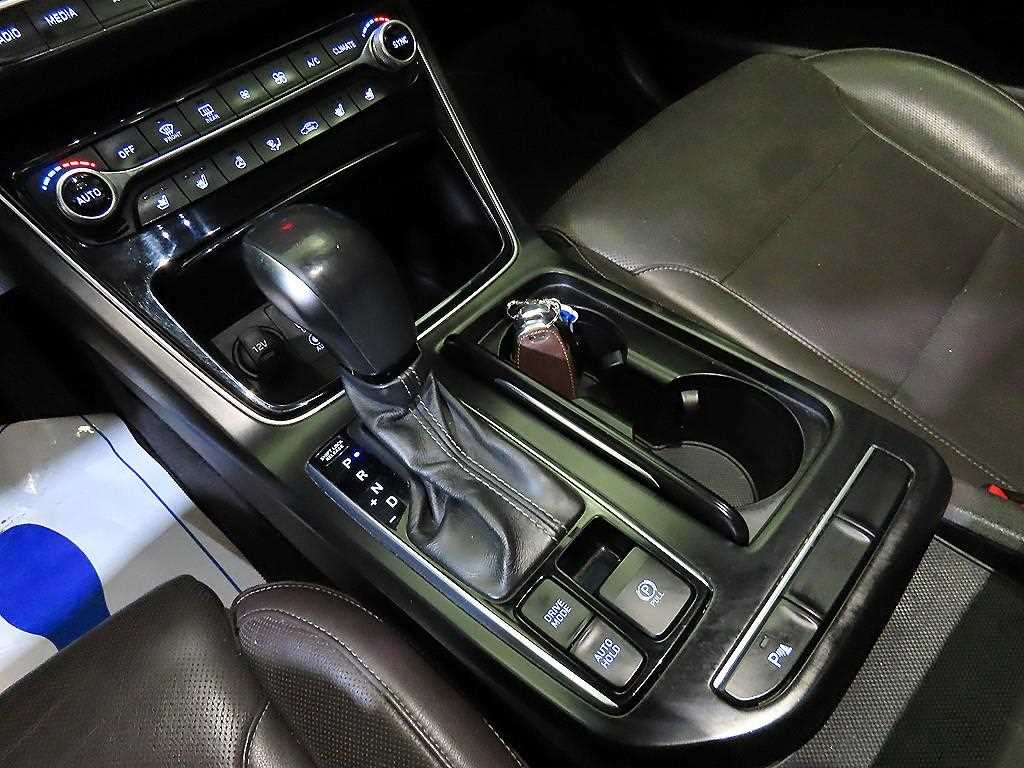 HYUNDAI Grandeur - Vista 12