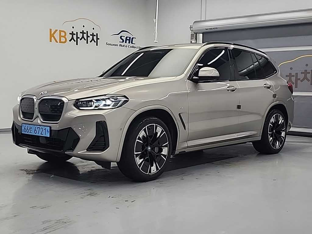 BMW iX3 - Vista 4