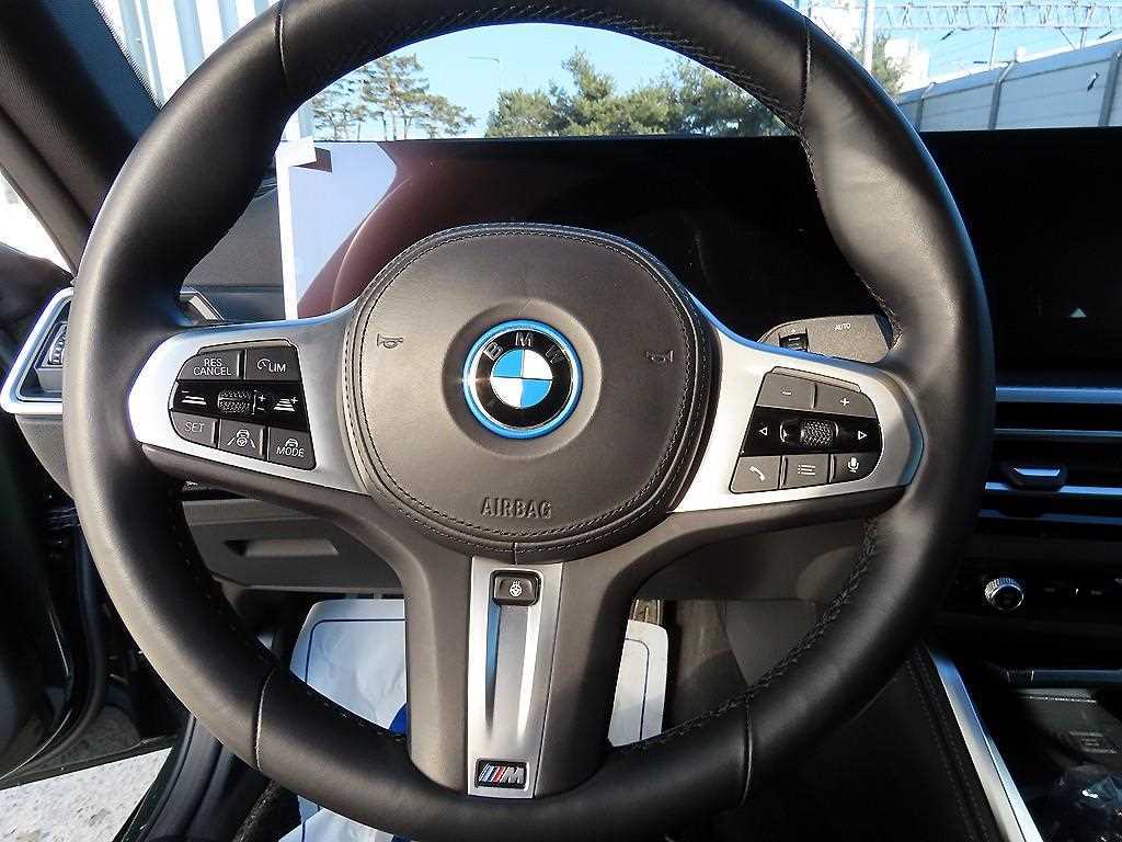 BMW i4 - Vista 9