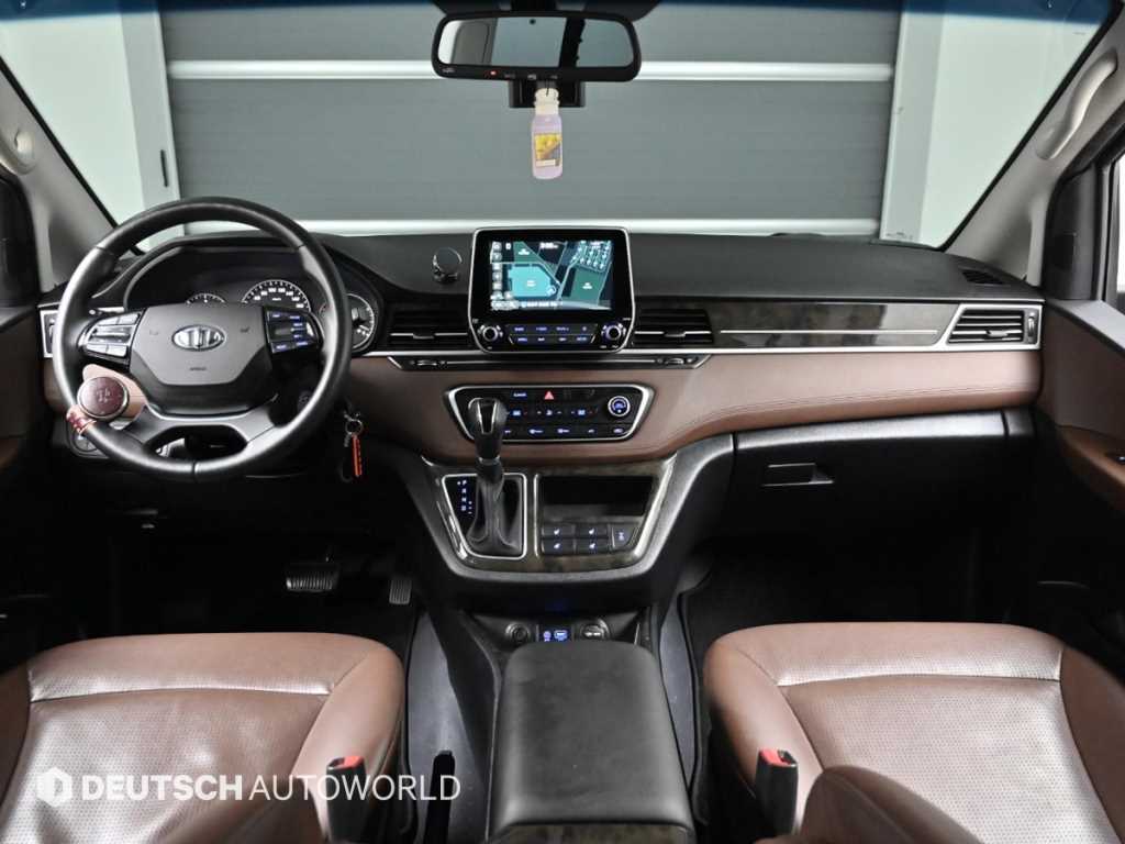 HYUNDAI Starex - Vista 7