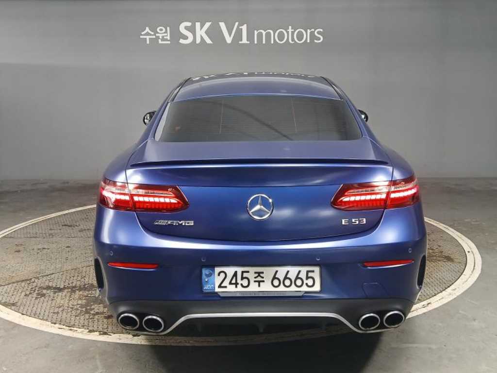 Mercedes Benz E class - Vista 5