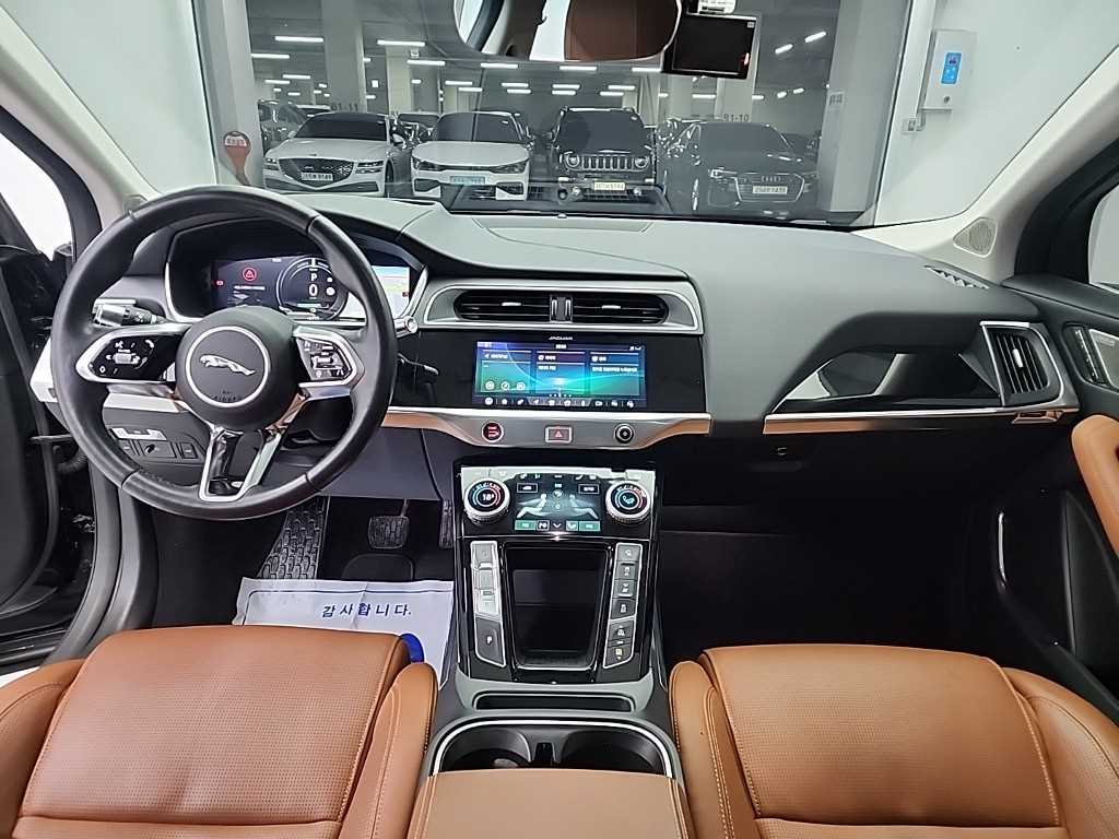 Jaguar I-PACE - Vista 7