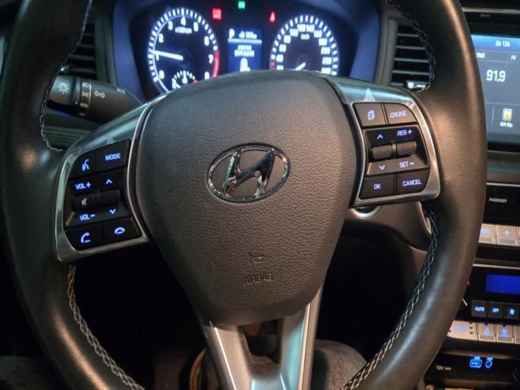 HYUNDAI Sonata - Vista 4
