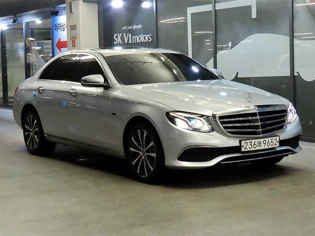 Mercedes Benz E class 2020 Plateado - Importación desde Corea - HF Imports Iquique - Foto 1