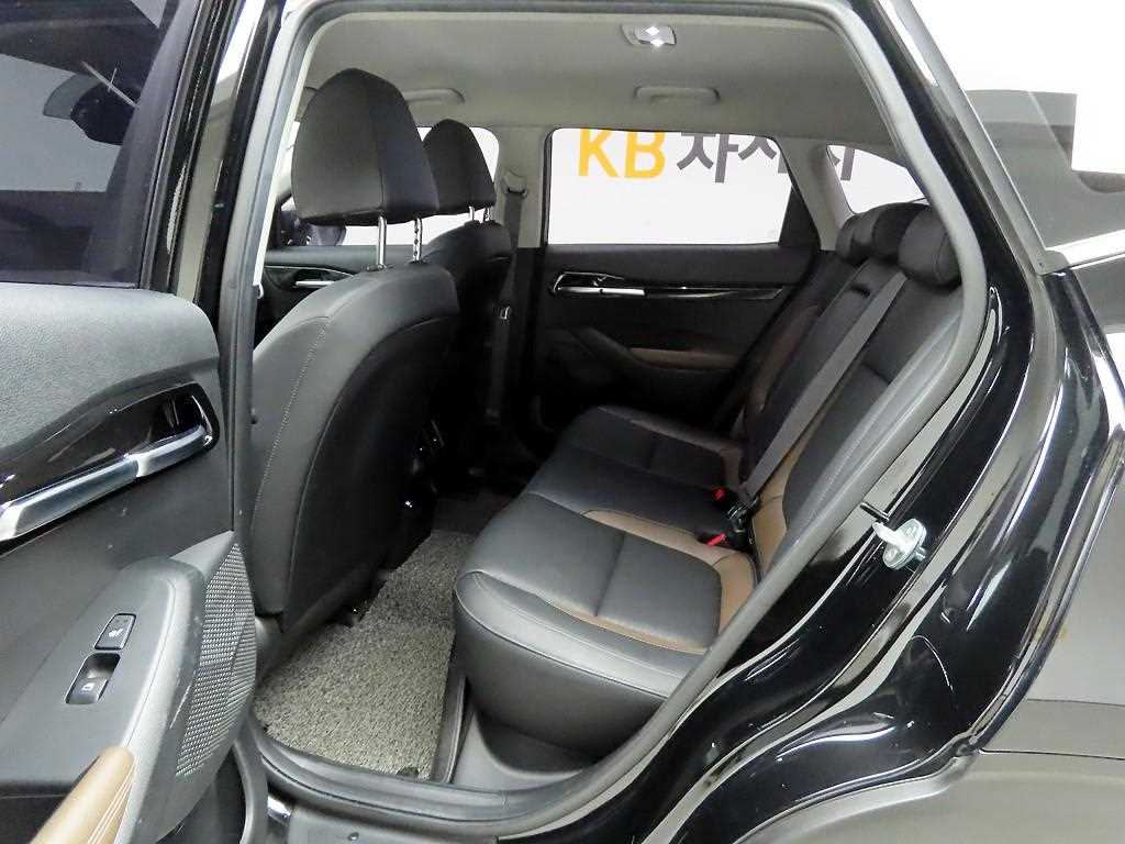 KIA Seltos - Vista 9