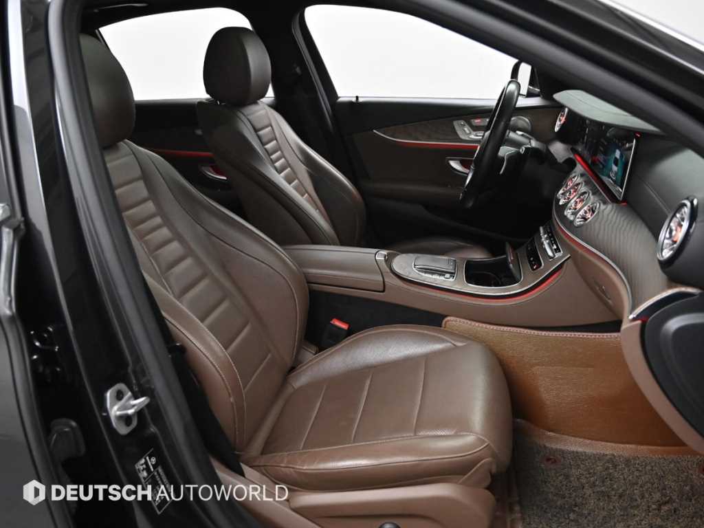 Mercedes Benz E class - Vista 10