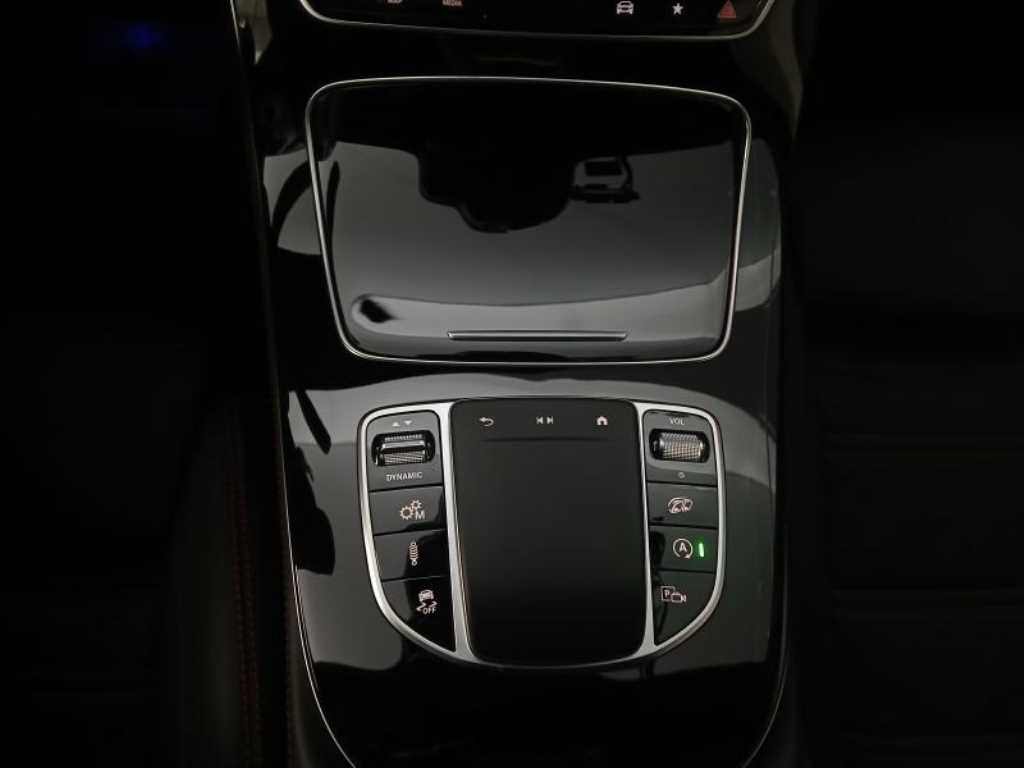 Mercedes Benz E class - Vista 11