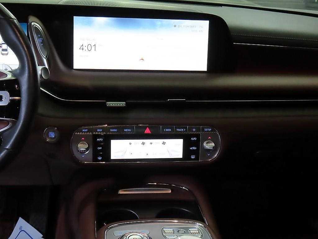 Genesis G90 - Vista 11
