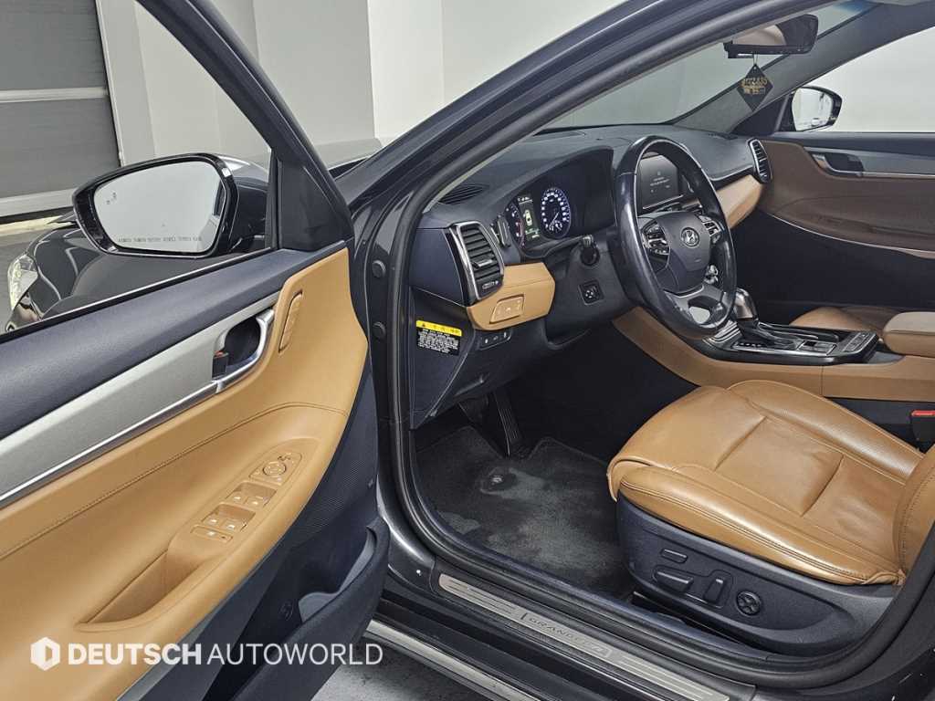 HYUNDAI Grandeur - Vista 11