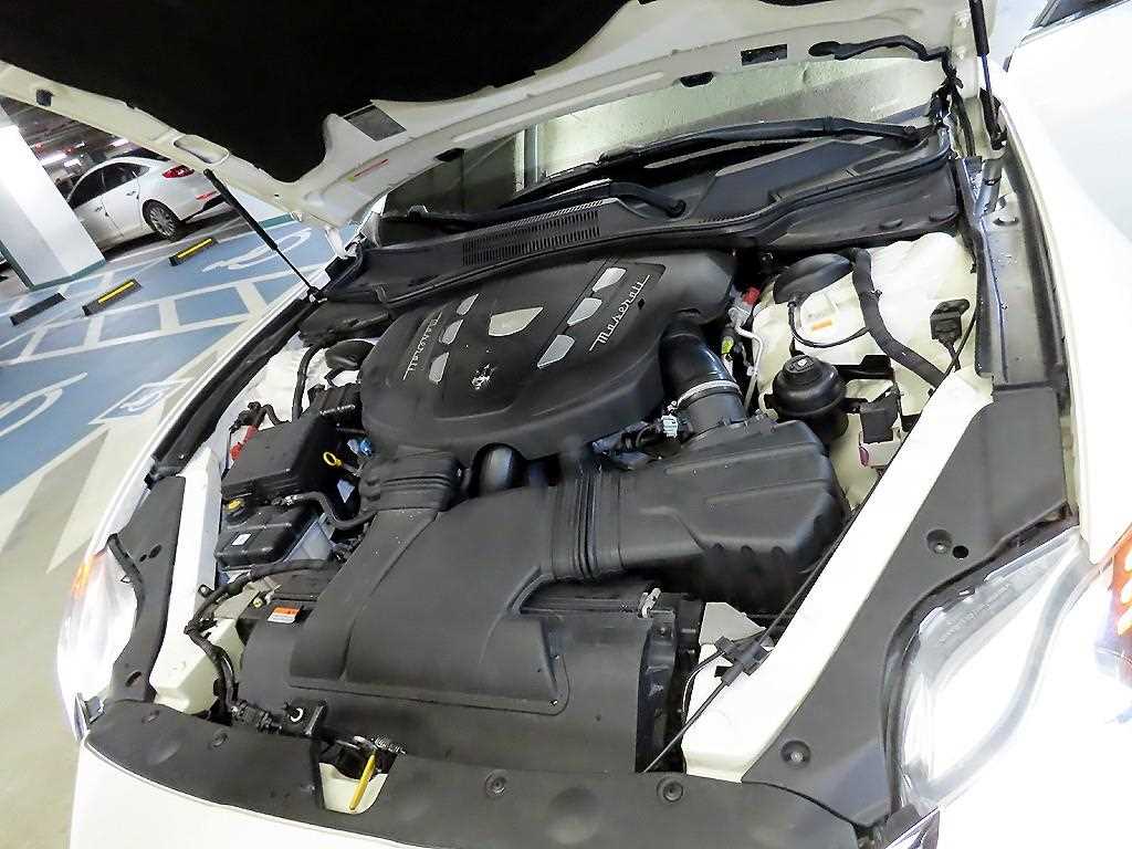 Maserati Quattroforte 2017 Blanco - Importación desde Corea - HF Imports Iquique - Foto 19