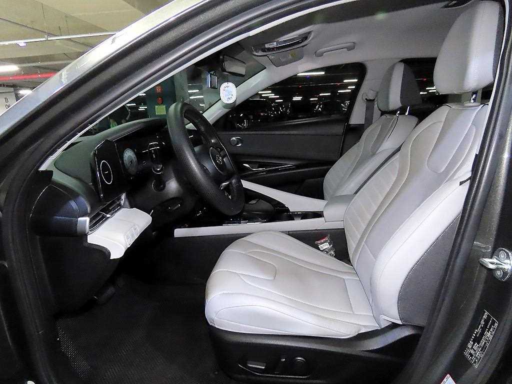 HYUNDAI Avante - Vista 6