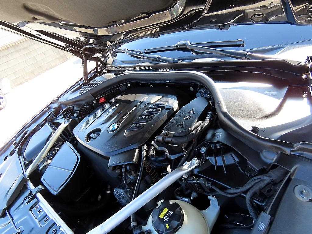 BMW 5 Series 2018 Negro - Importación desde Corea - HF Imports Iquique - Foto 19