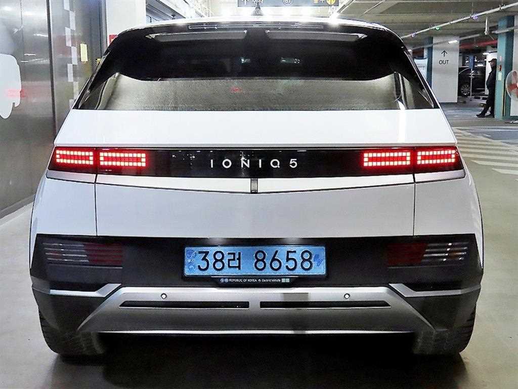 HYUNDAI Ioniq 5 - Vista 5