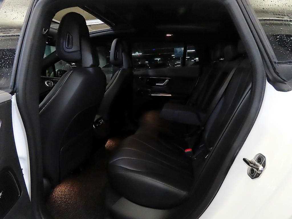 Mercedes Benz EQE - Vista 4