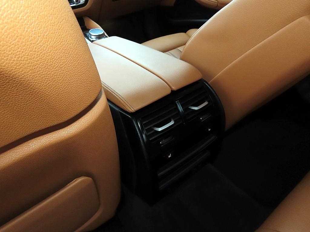 BMW 5 Series 2023 Negro - Importación desde Corea - HF Imports Iquique - Foto 16