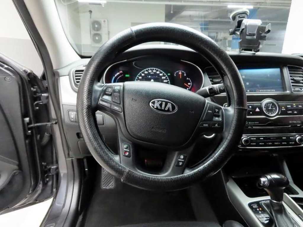 KIA K7 - Vista 10