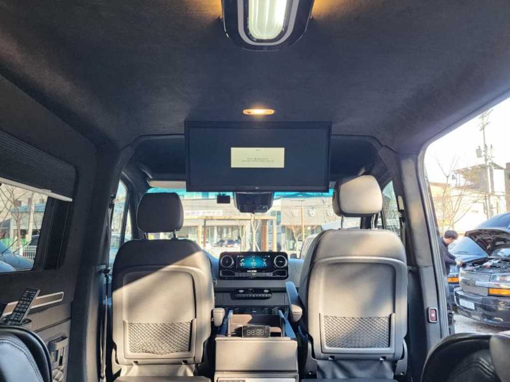 Mercedes Benz Sprinter - Vista 8