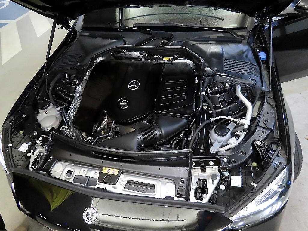 Mercedes Benz C Class 2023 Negro - Importación desde Corea - HF Imports Iquique - Foto 19