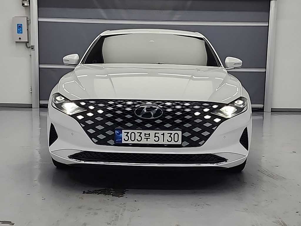 HYUNDAI Grandeur - Vista 2