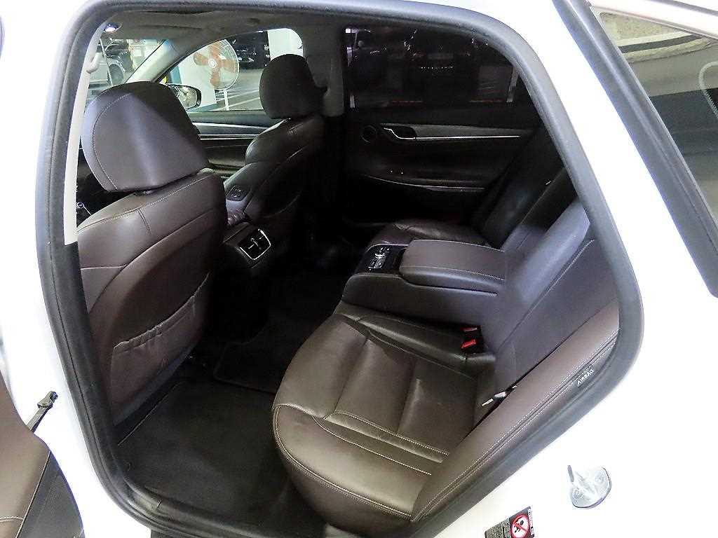 HYUNDAI Grandeur - Vista 7