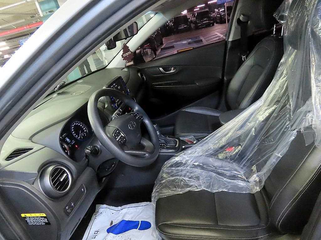 HYUNDAI Kona - Vista 6