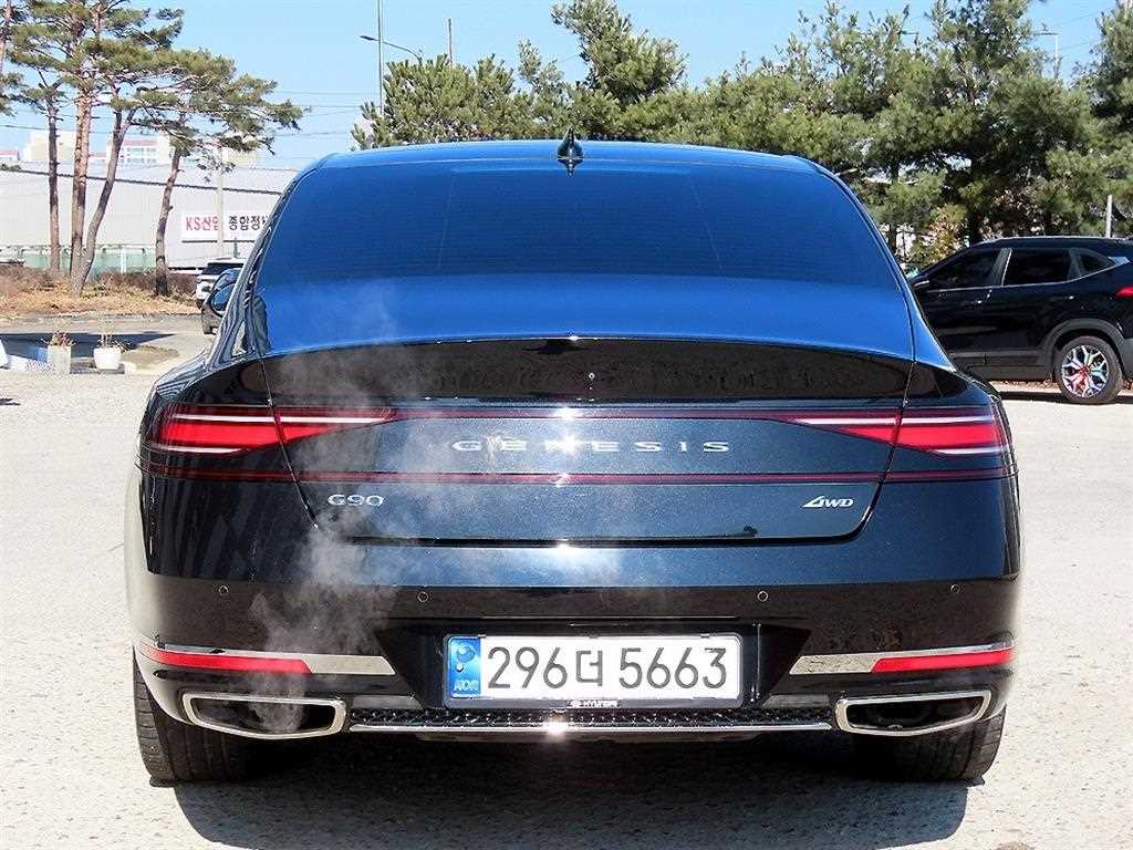 Genesis G90 - Vista 4