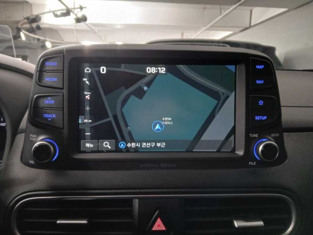 HYUNDAI Kona - Vista 10