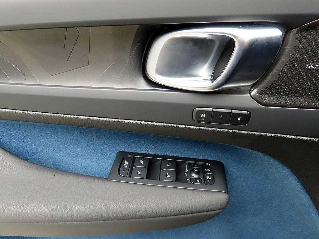 Volvo C40 Recharge - Vista 11