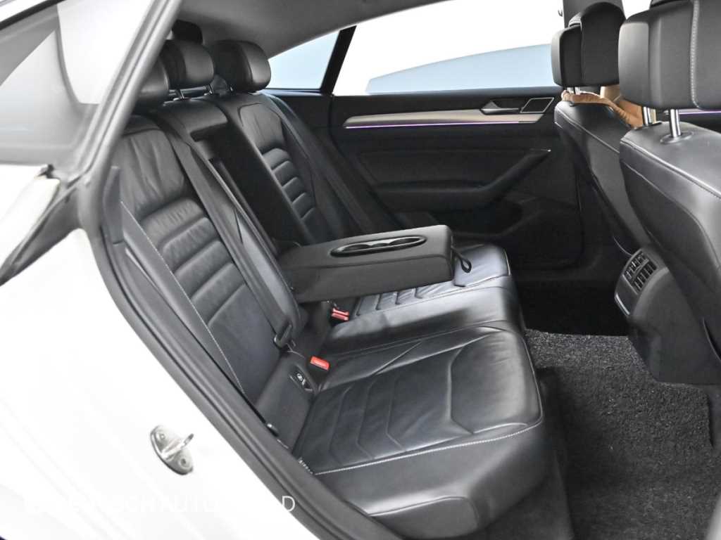 Volkswagen Arteon - Vista 12