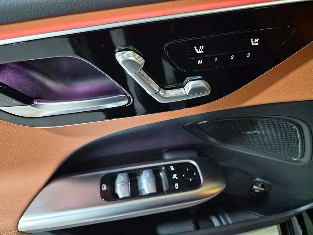 Mercedes Benz C Class - Vista 12