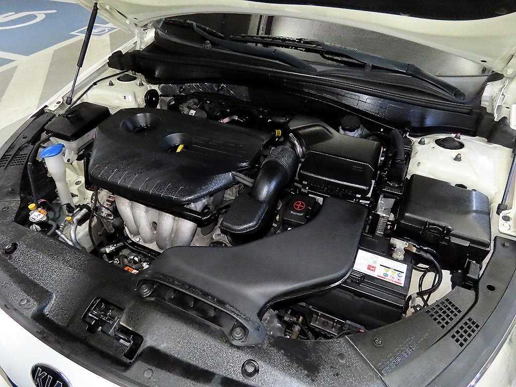 KIA K5 2016 Blanco - Importación desde Corea - HF Imports Iquique - Foto 18