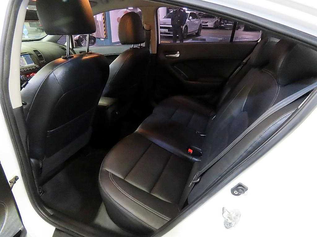 KIA K3 - Vista 7