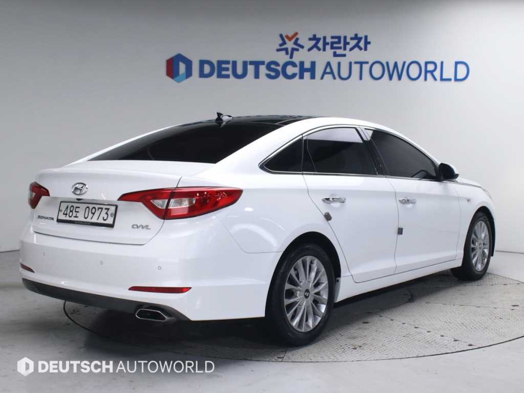 HYUNDAI Sonata - Vista 2