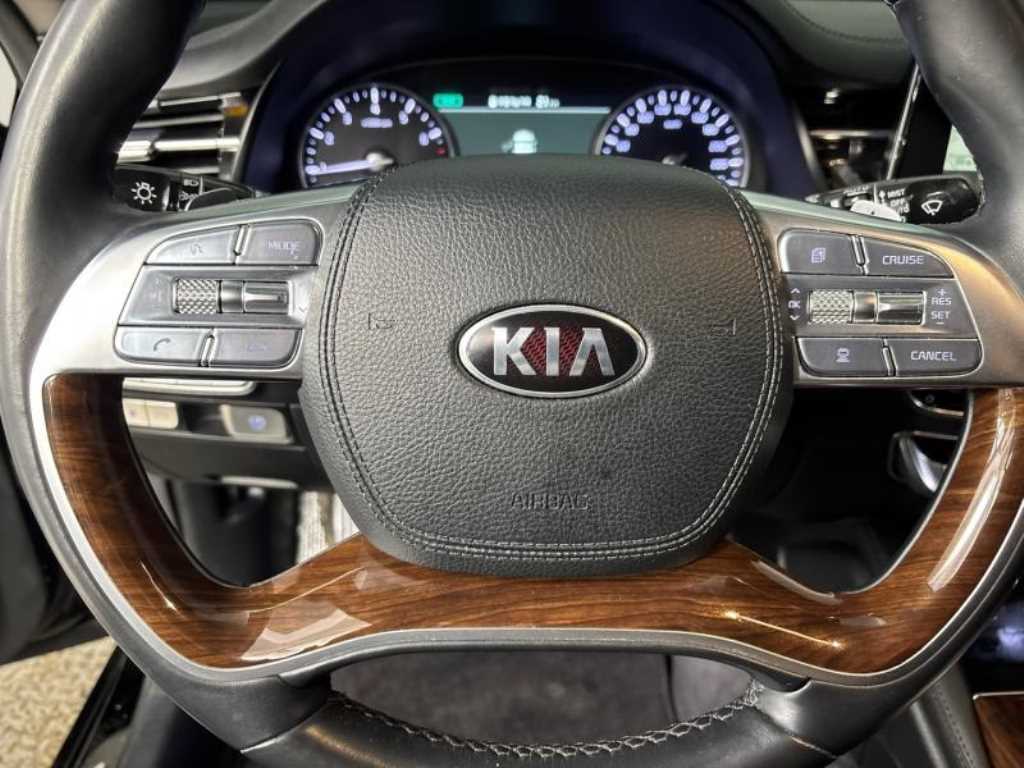 KIA K9 - Vista 11