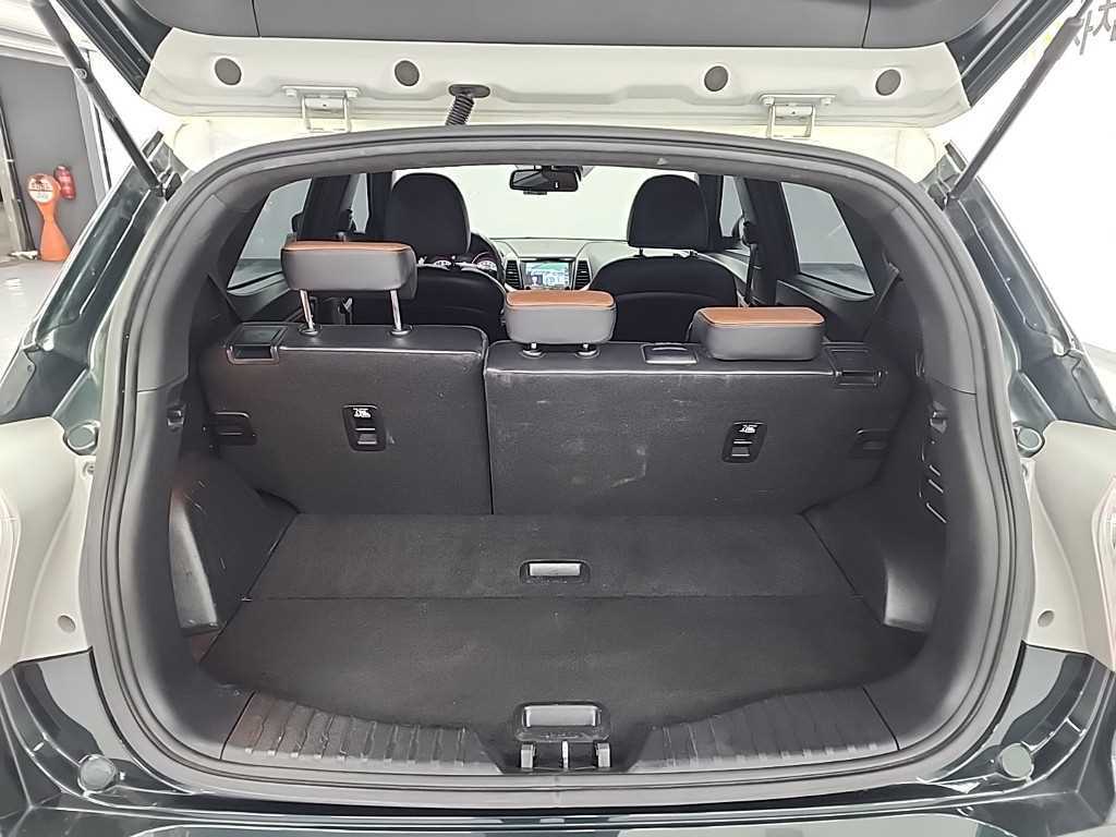 Ssangyong Tivoli 2018 Verde - Importación desde Corea - HF Imports Iquique - Foto 18