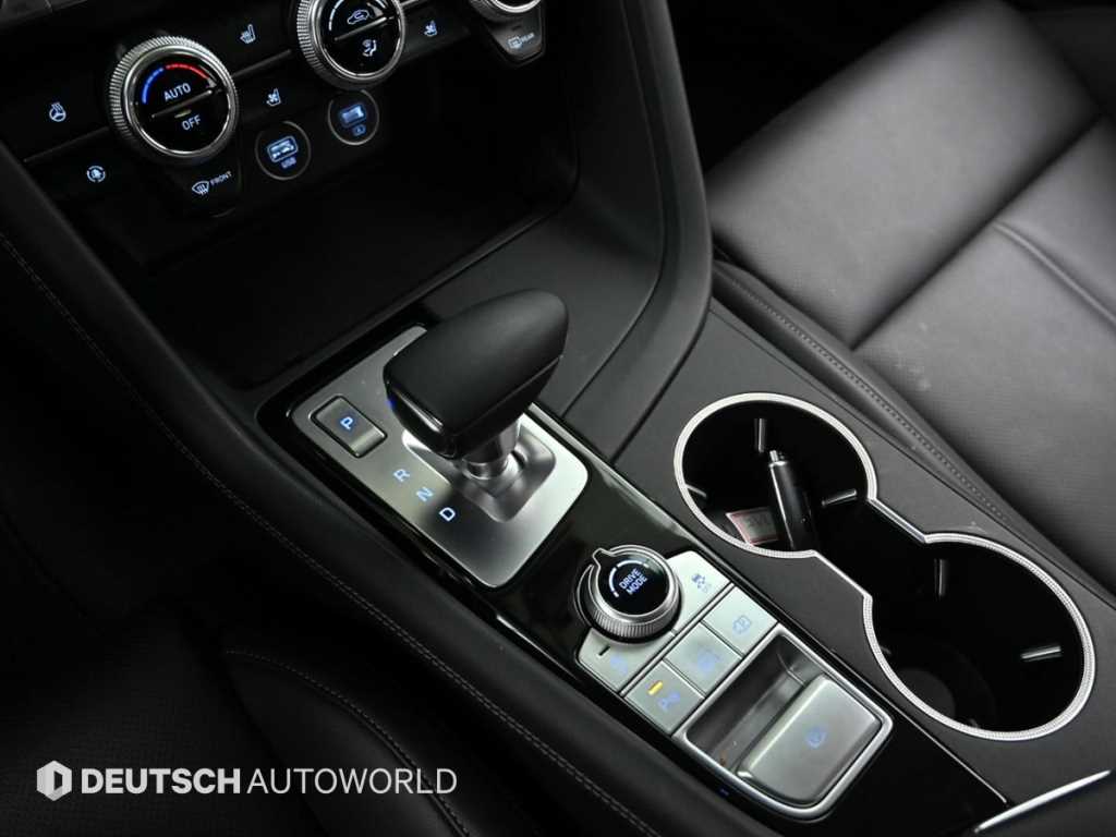 Genesis G70 - Vista 9