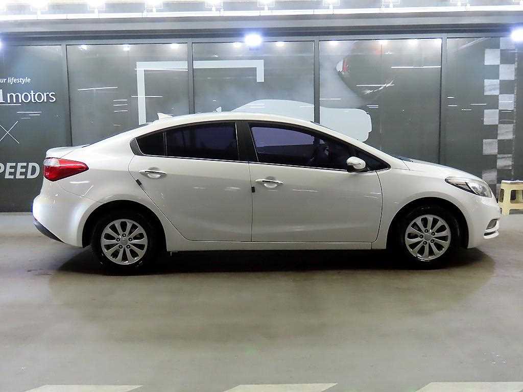 KIA K3 - Vista 3