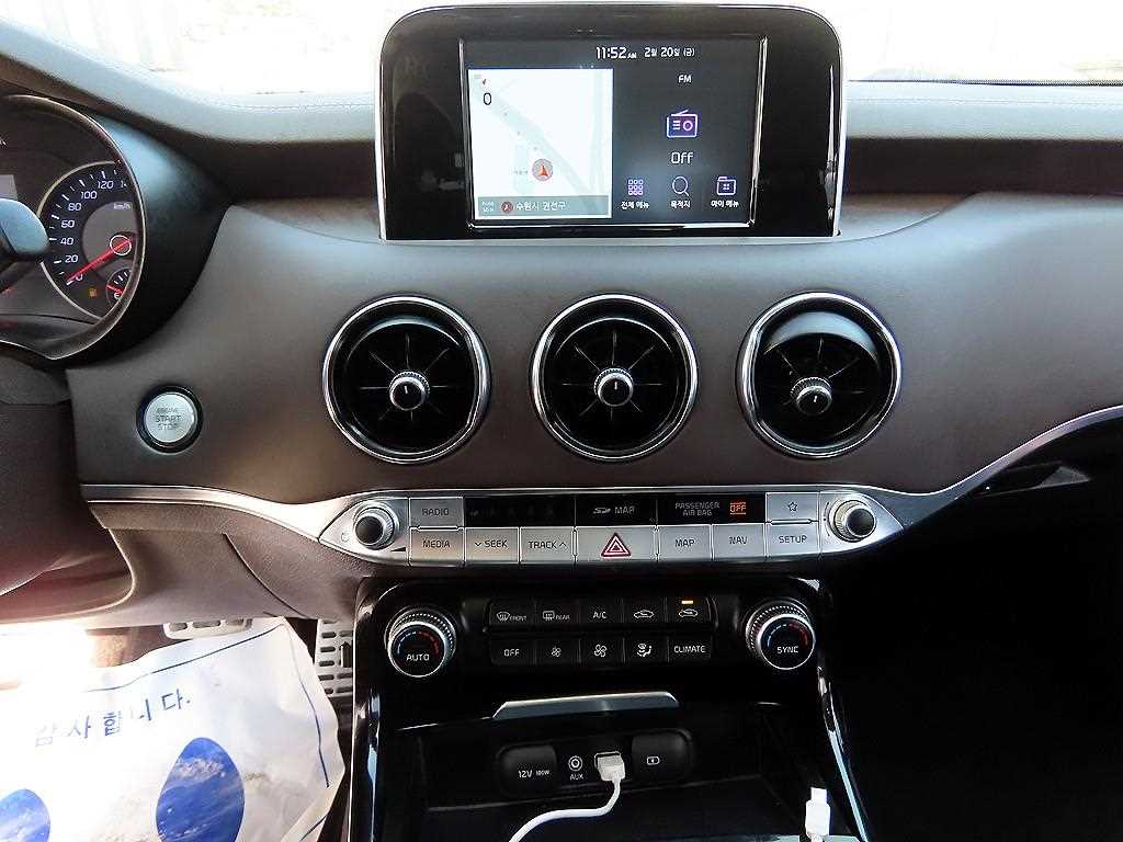 KIA Stinger - Vista 11