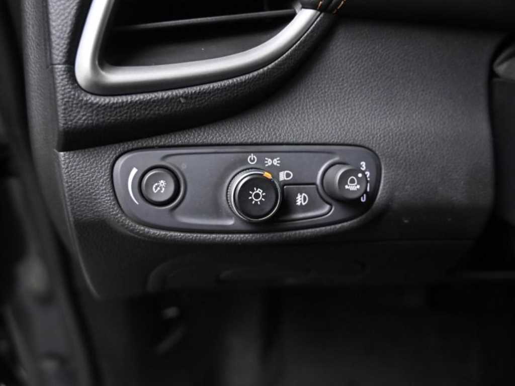 Chevrolet Trax 2021 Gris - Importación desde Corea - HF Imports Iquique - Foto 16