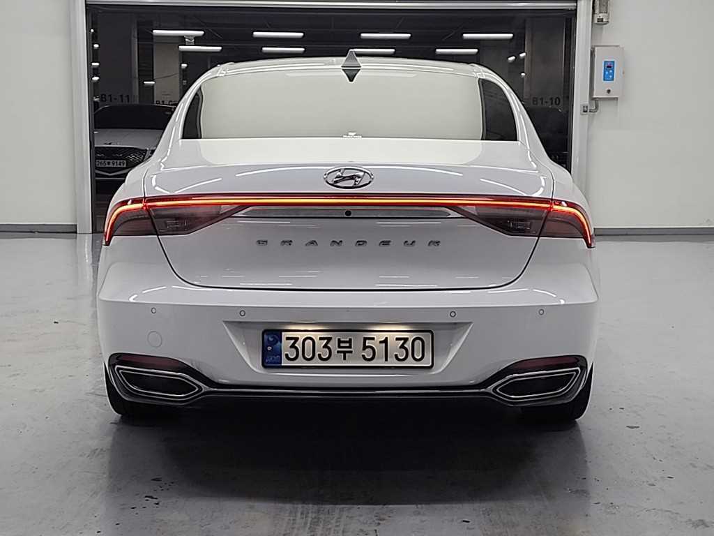 HYUNDAI Grandeur - Vista 3