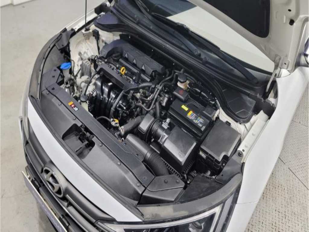 HYUNDAI Avante - Vista 11