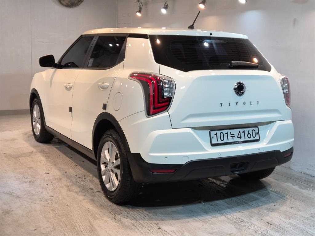 Ssangyong Tivoli - Vista 4