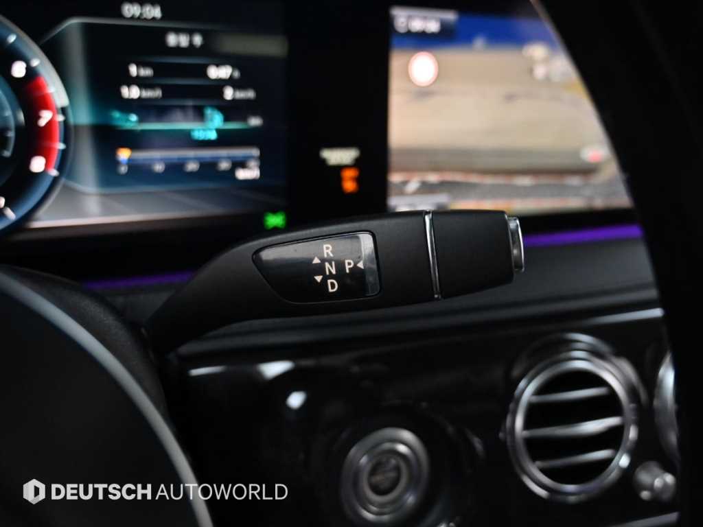 Mercedes Benz S Class - Vista 9