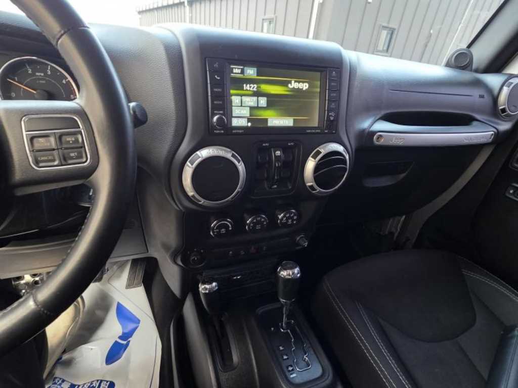 Jeep Wrangler 2014 Plateado - Importación desde Corea - HF Imports Iquique - Foto 13