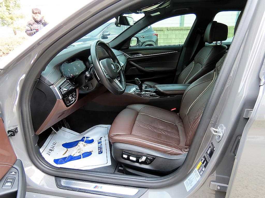 BMW 5 Series - Vista 5