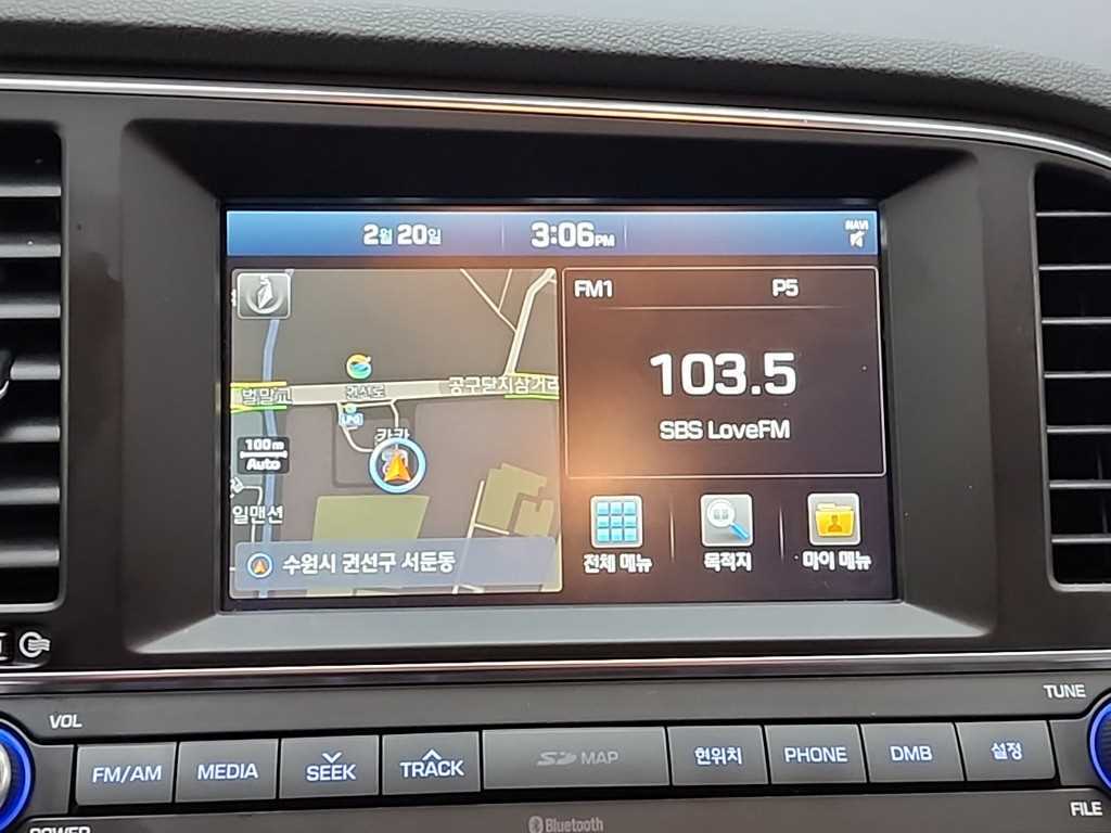 HYUNDAI Avante - Vista 12