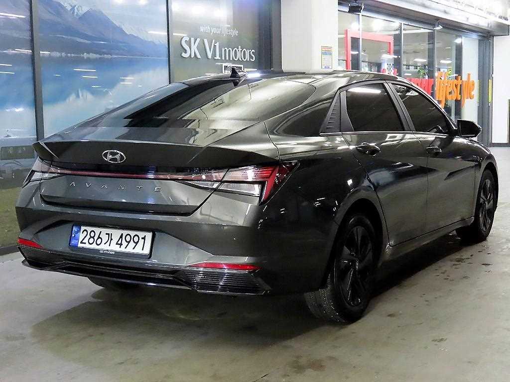 HYUNDAI Avante - Vista 4