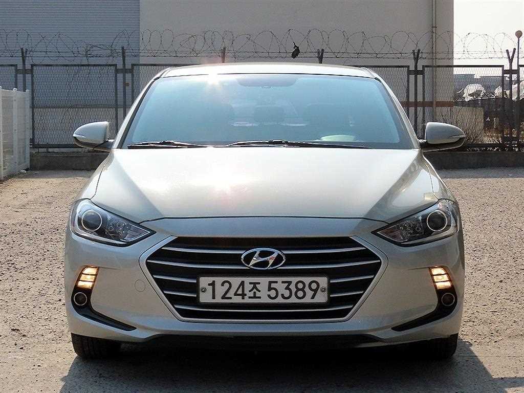 HYUNDAI Avante 2018 Gold color - Importación desde Corea - HF Imports Iquique - Foto 1
