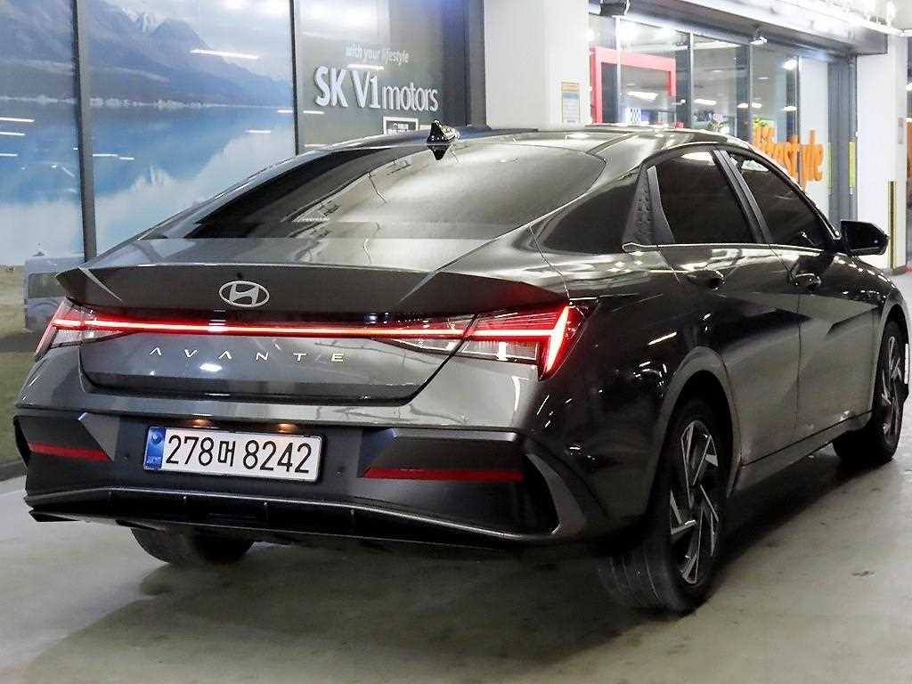 HYUNDAI Avante - Vista 4